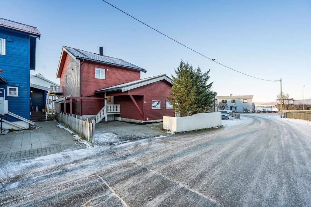 Cozy House In The Heart Of Tromsdalen. Central Tromso Exterior photo